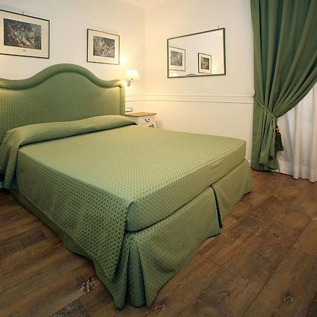 Residenza Ponte Sant'Angelo Hotel Рим Екстериор снимка