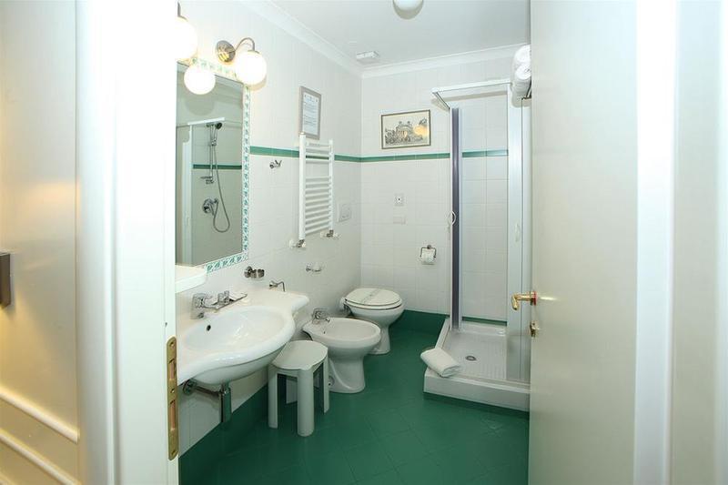 Residenza Ponte Sant'Angelo Hotel Рим Екстериор снимка