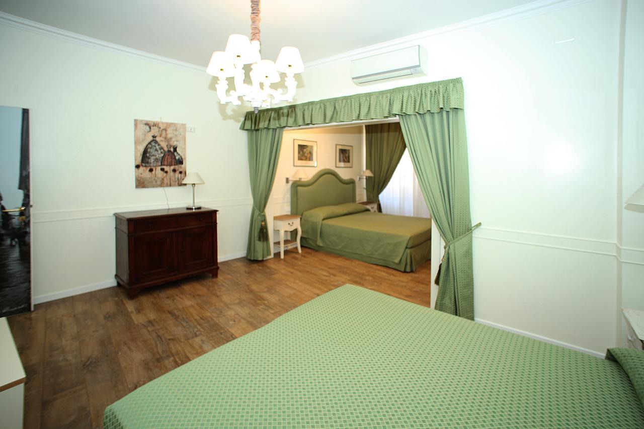 Residenza Ponte Sant'Angelo Hotel Рим Екстериор снимка