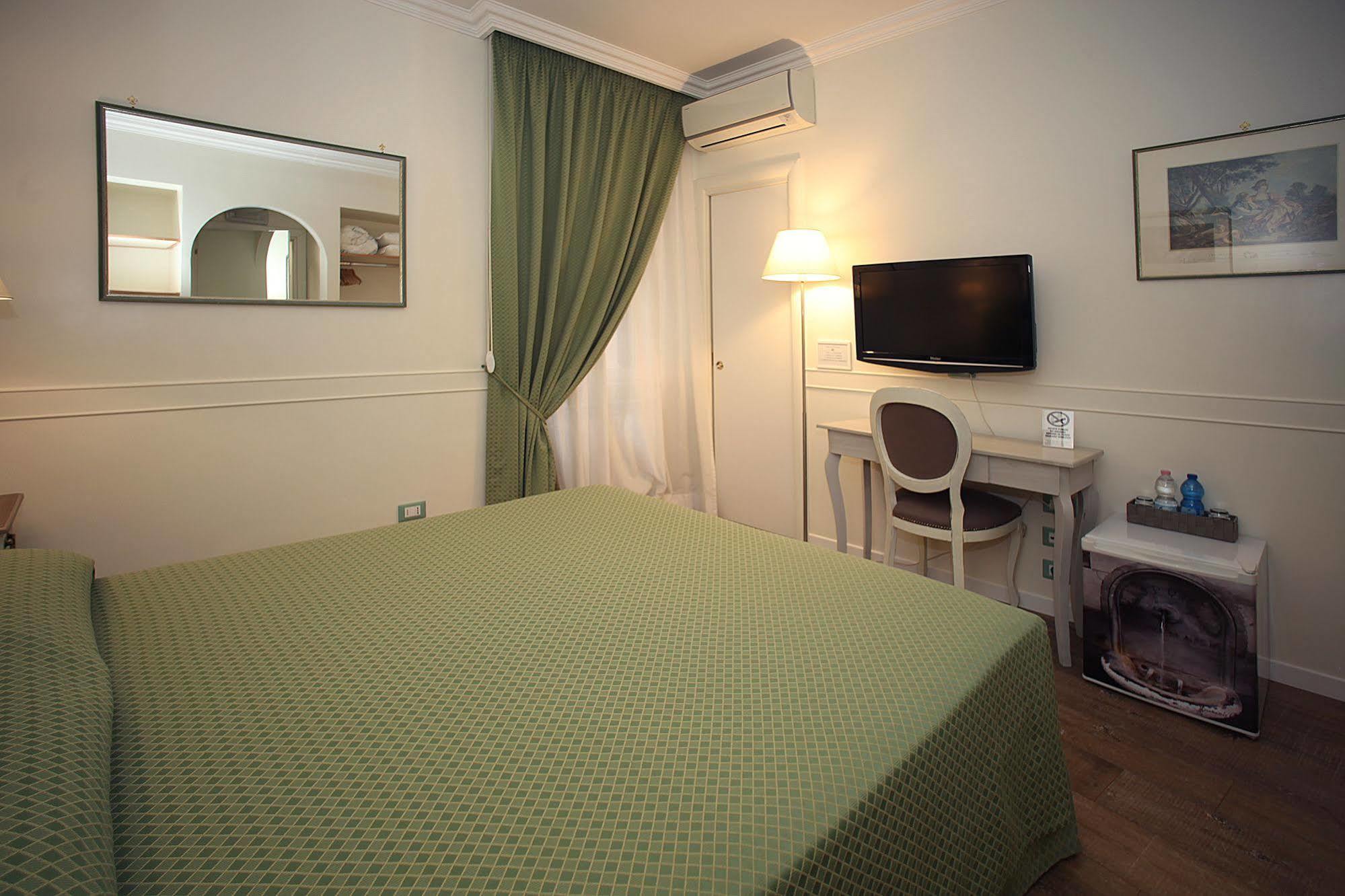 Residenza Ponte Sant'Angelo Hotel Рим Екстериор снимка