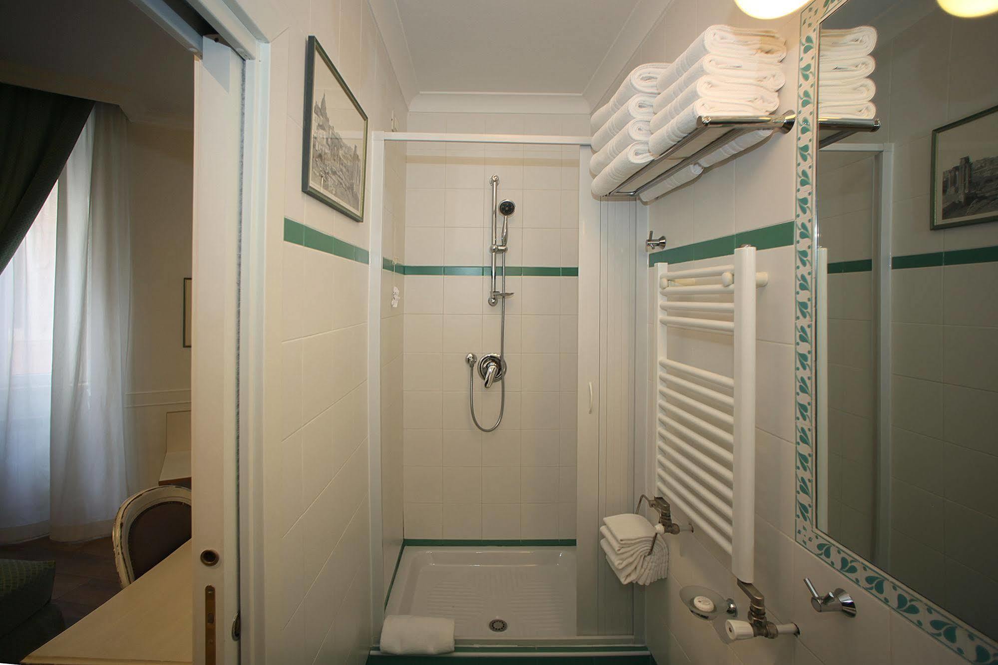 Residenza Ponte Sant'Angelo Hotel Рим Екстериор снимка