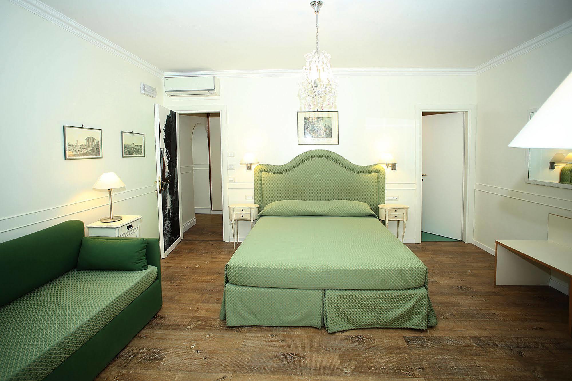 Residenza Ponte Sant'Angelo Hotel Рим Екстериор снимка